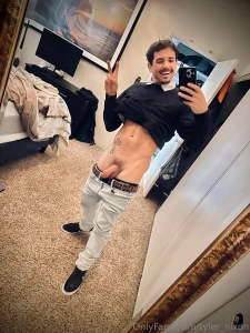 Goood morning hope everyone has a good day i m off to a nephews