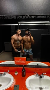 Who likes sweaty crossfit boys