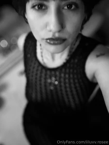 Pretty titties who wants to see them part 1