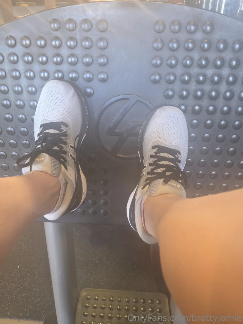 Who wants to sniff my sweaty gym shoes when i get home 