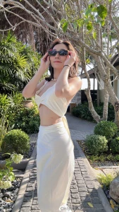 Elegance isn t just about appearance it s in the way you carry part 1