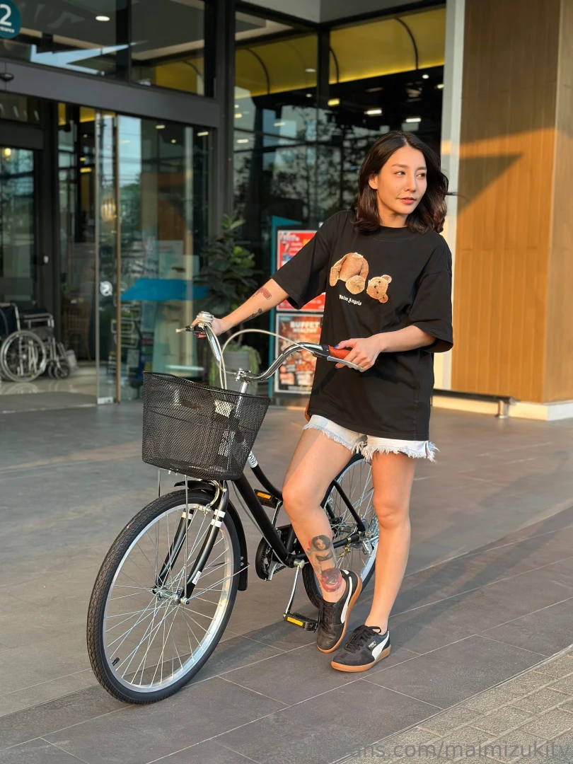 Life is all about finding joy in the little things surround yourself part 1 