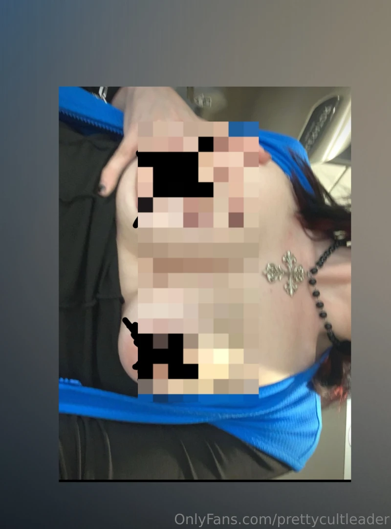 Who likes getting sneaky work pics unlock for the fully uncensored 