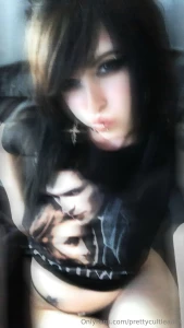 I like the way my thighs look in this pic gt lt but anyway team edward