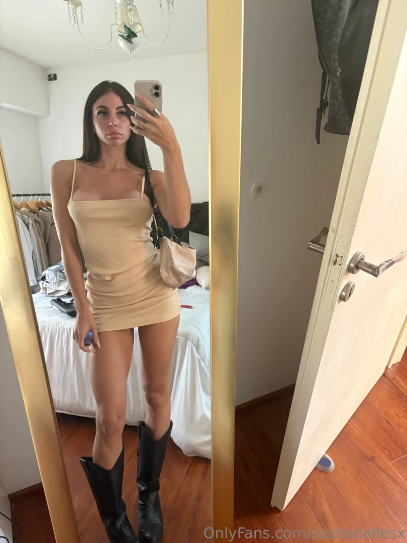 Goin out with the girls tonight you know what that means 