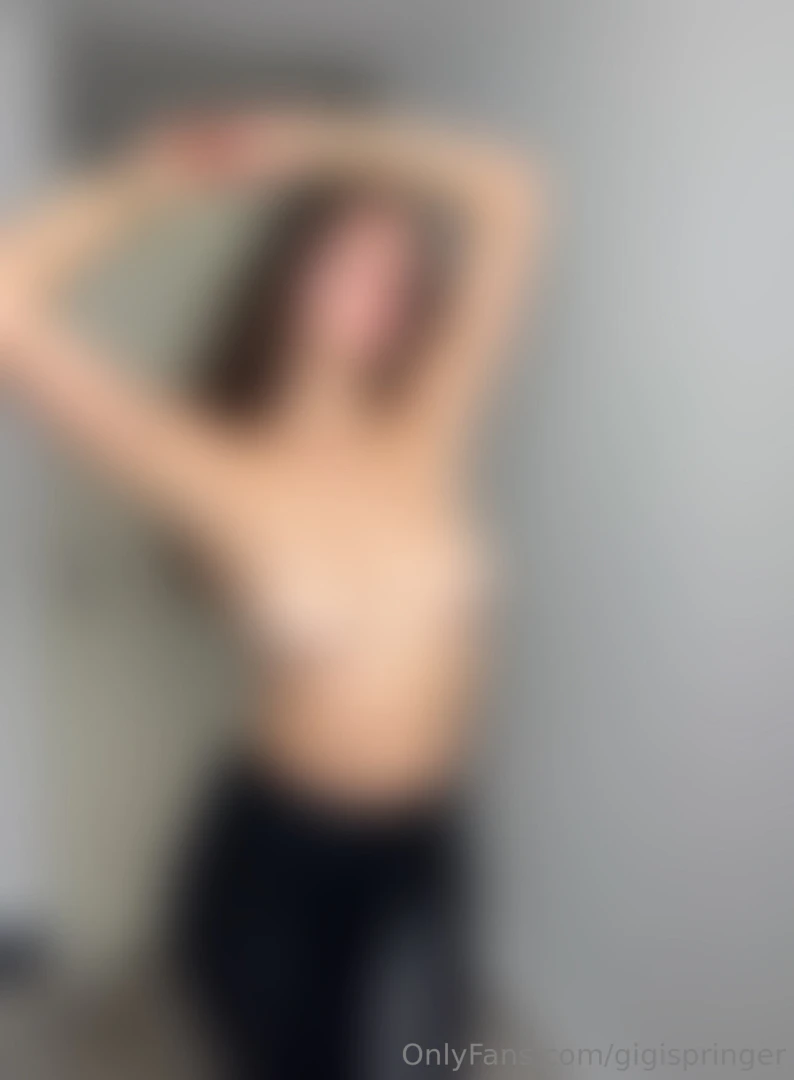 Leren broek aan regels uit topless met gezicht topless latex leer hot 