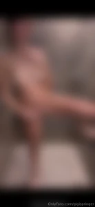 Lekker naakt met mezelf spelen onder de douche wees er snel bij nu 75