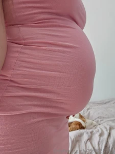 I love vacations because i can wear tight dresses and show off my part 3