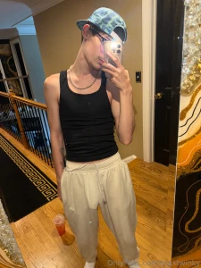 Who wanna let me use them zoom in part 1