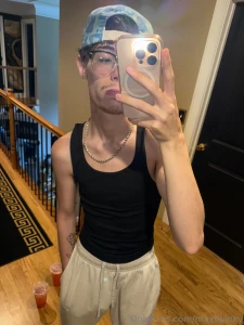 Who wanna let me use them zoom in part 2