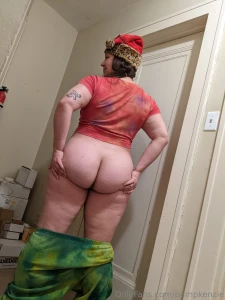 Merry thickmas eve santa came early i ll give you a hint your present