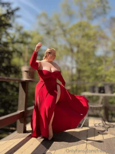 Love looks good on me and i know you will look good covered in it too