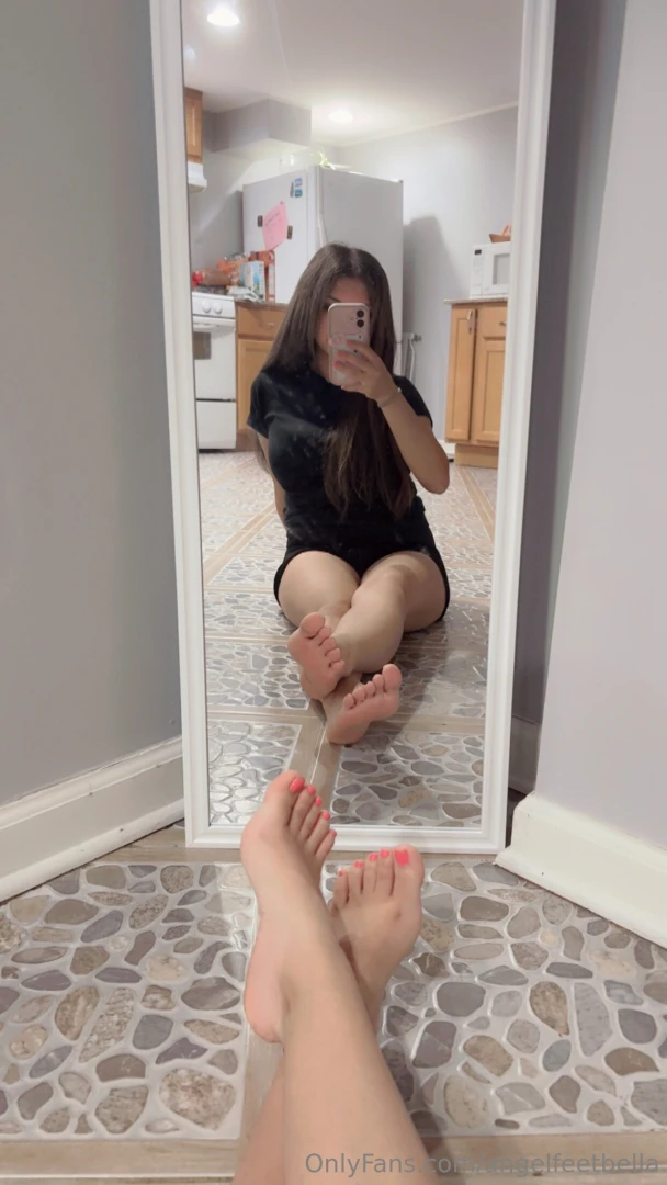 My vip page sweetangelbellaxo is on sale 50 off today only cum see 