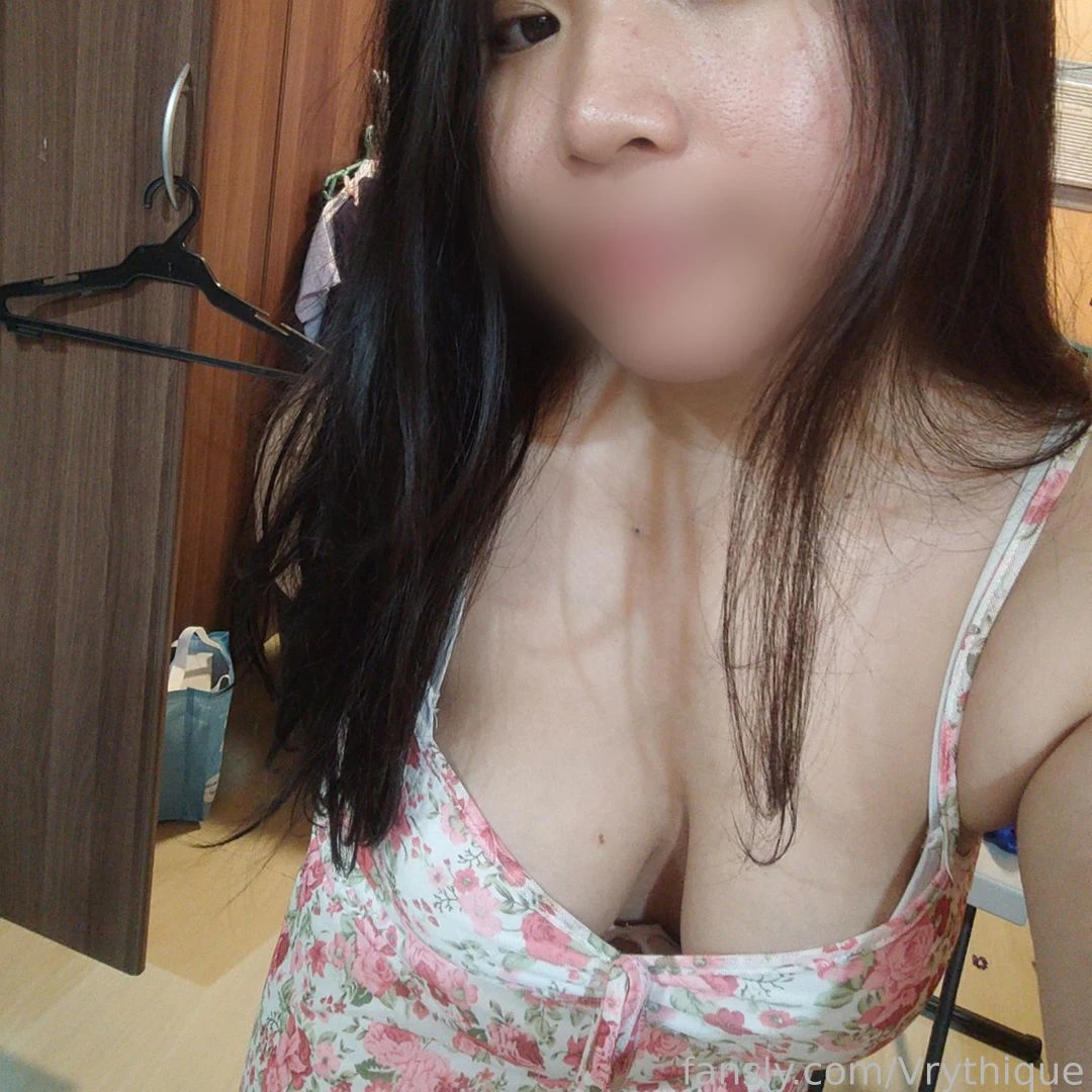 No nude set just a mild shoot while i m getting the not-so-mild ones part 1 