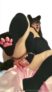 Pretty kitty dildo play