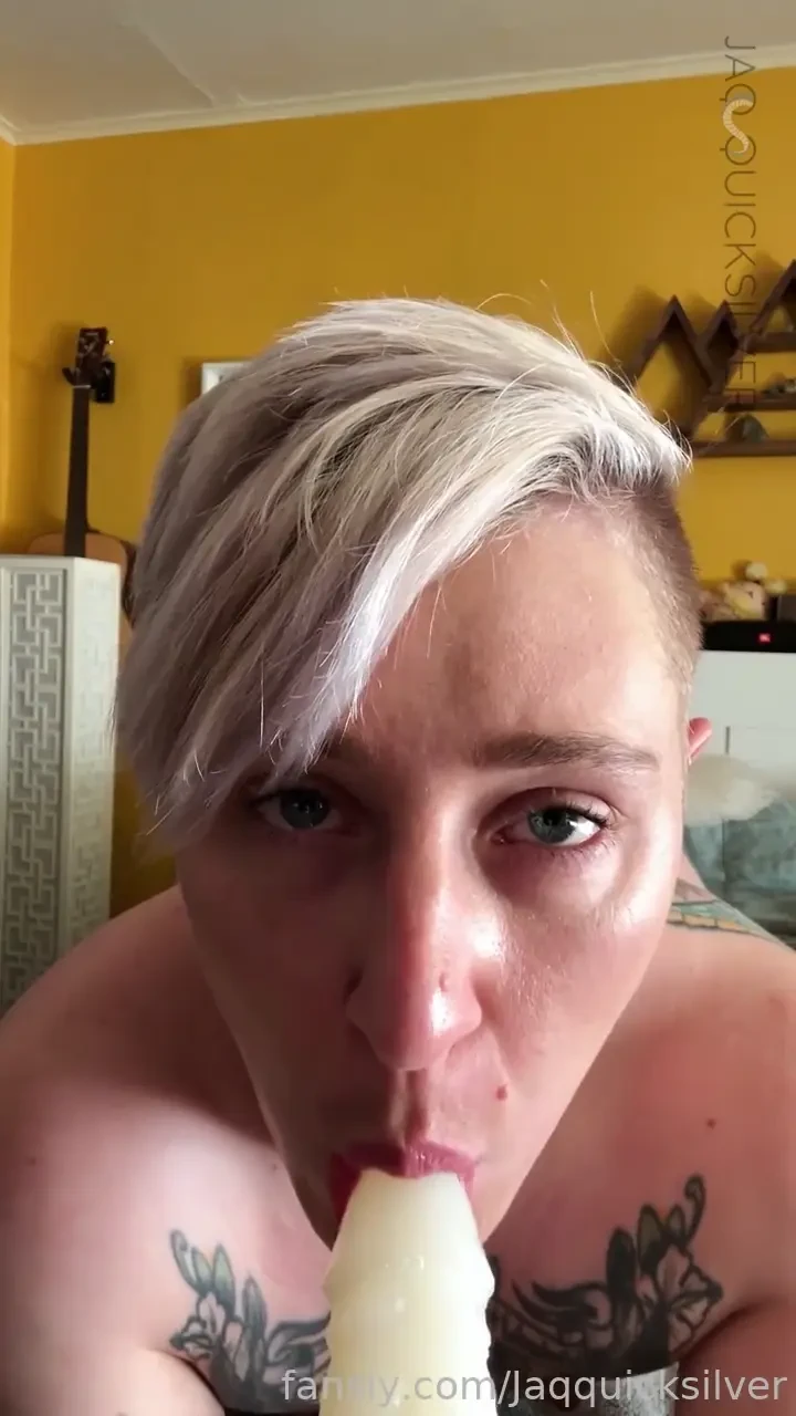 I was bored so i decided to show off how good my trans pussy is at 