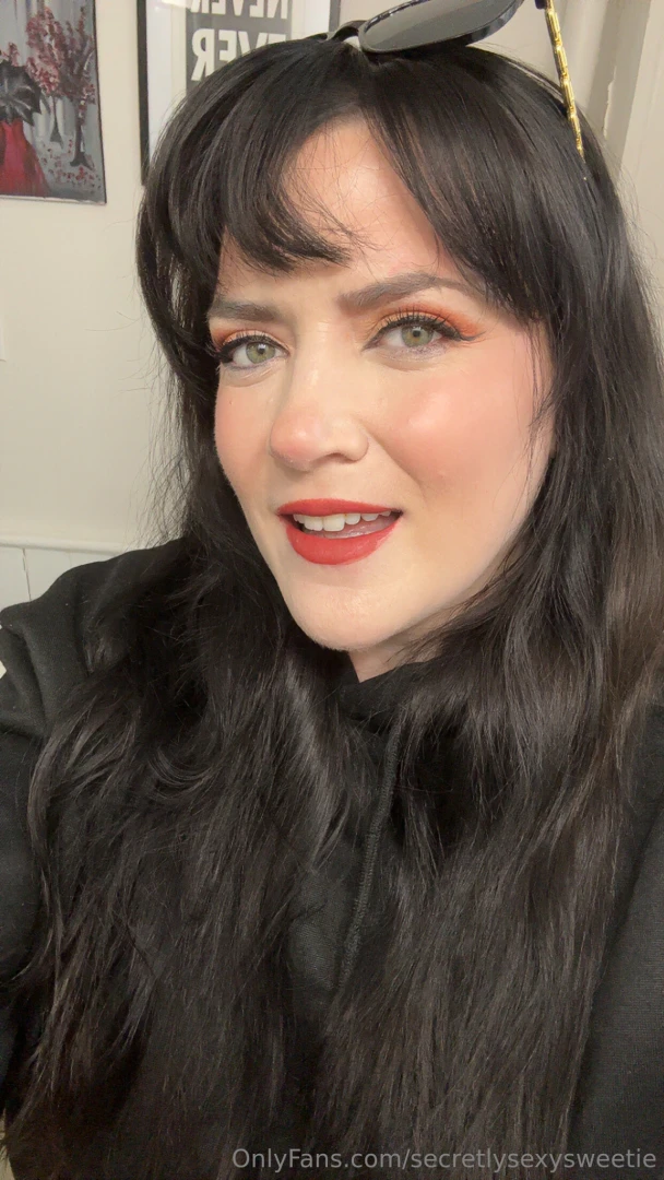 Is it just me or do i still look like an absolute snack even in this 