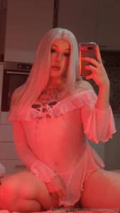 Passion looks better in this color