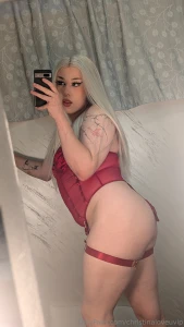 Guess i m fully loaded from the back