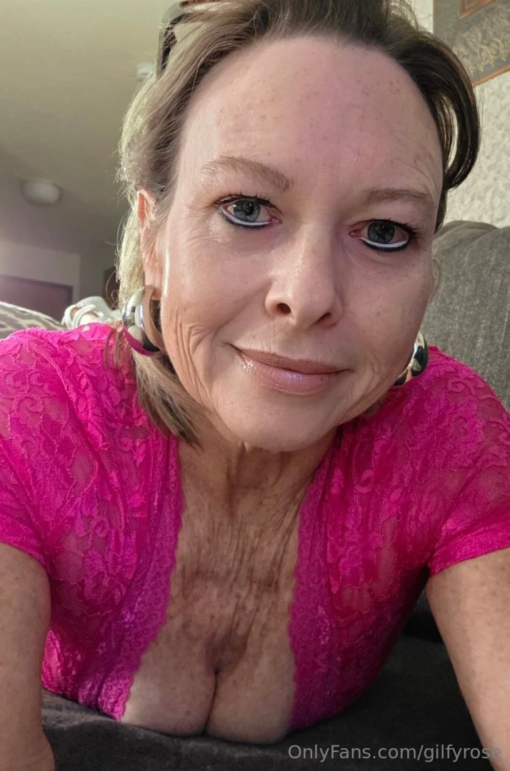 Grown sexy and in total control 