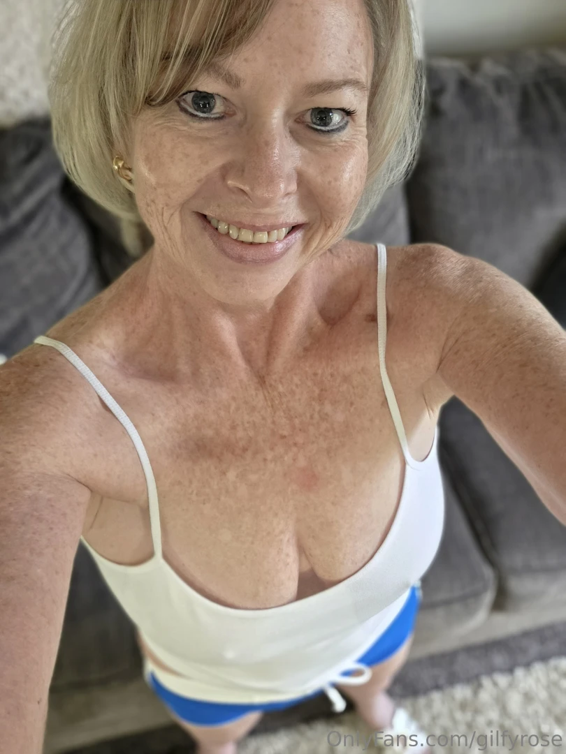 Why chase youth when experience is this sexy 