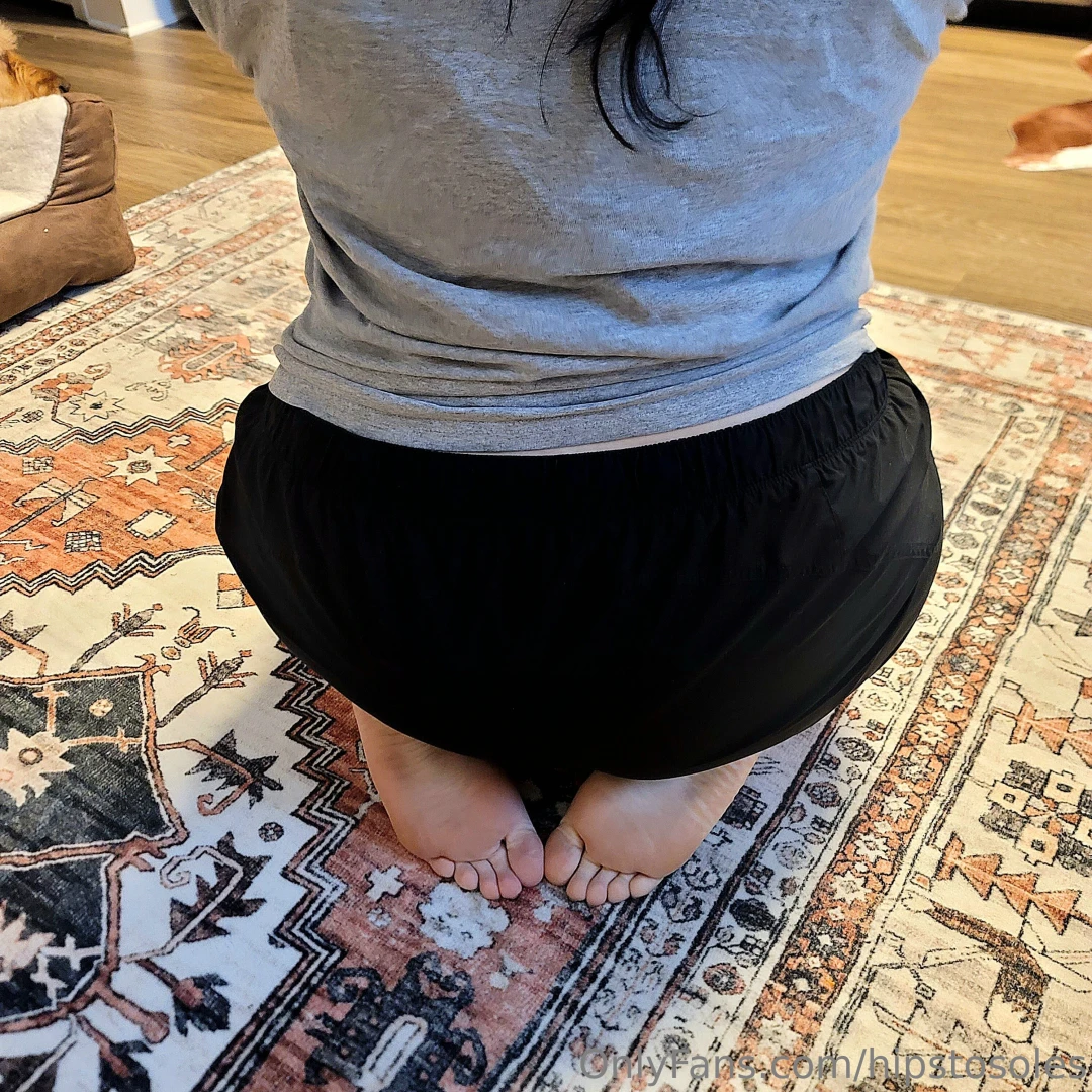 Who can put their meat in my hips and soles sandwich part 3 