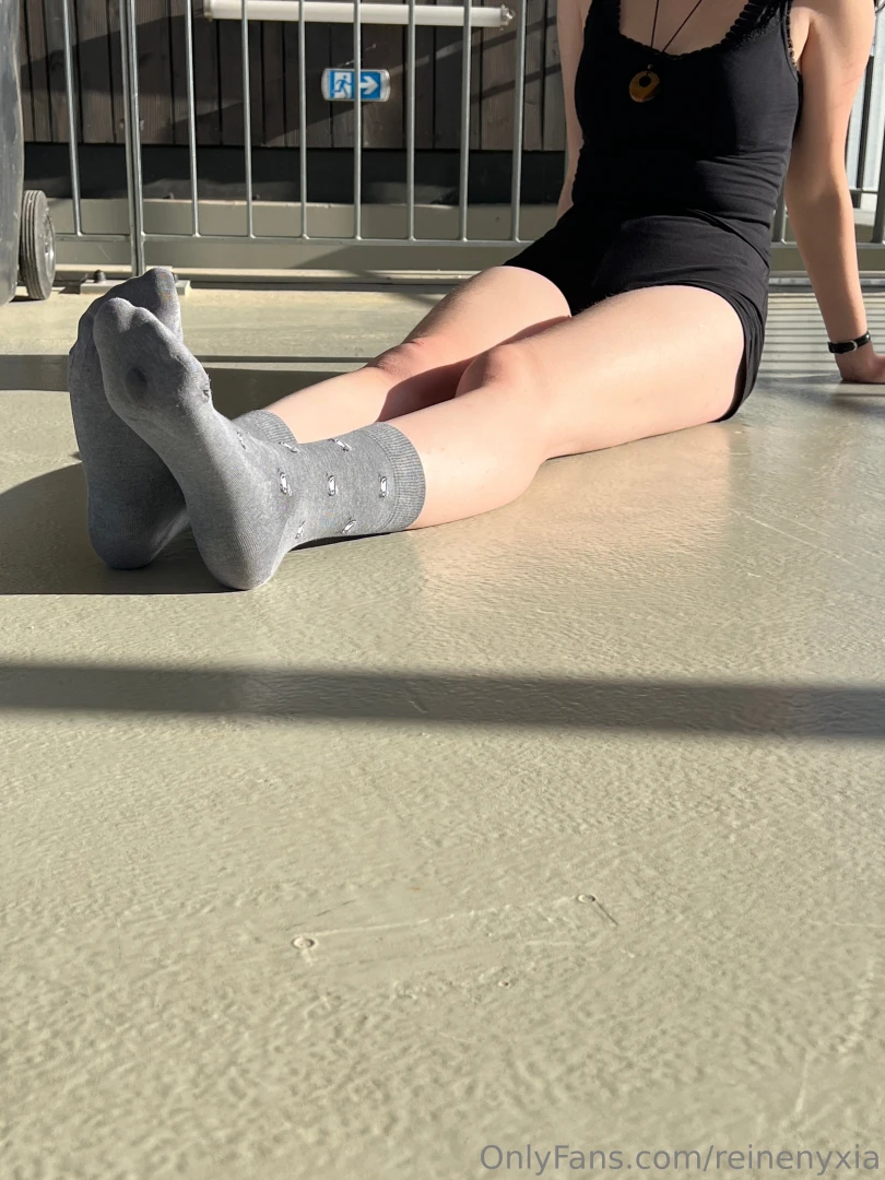 Imagine si tu renifles ces chaussettes transpirantes apr s ma 