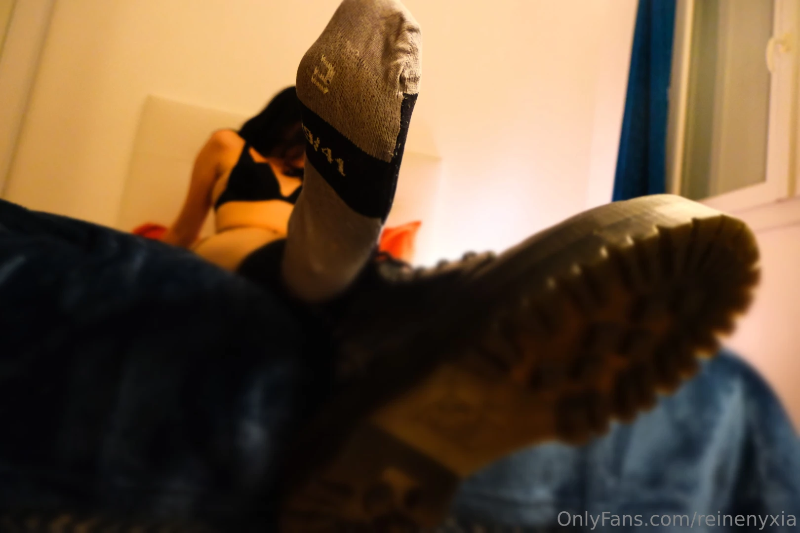 Quitte choisir les chaussettes ou les bottes 