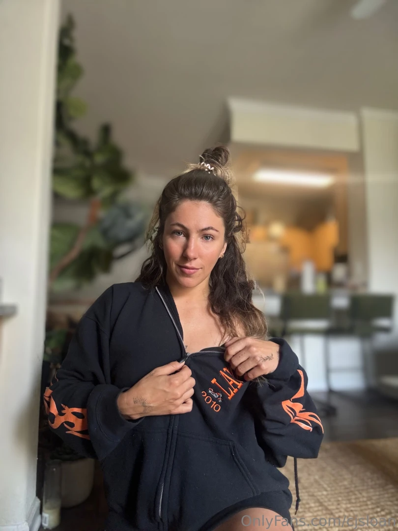 This is what i m wearing responding to everybody s horny horny part 2 