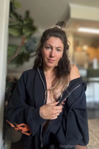 This is what i m wearing responding to everybody s horny horny part 1