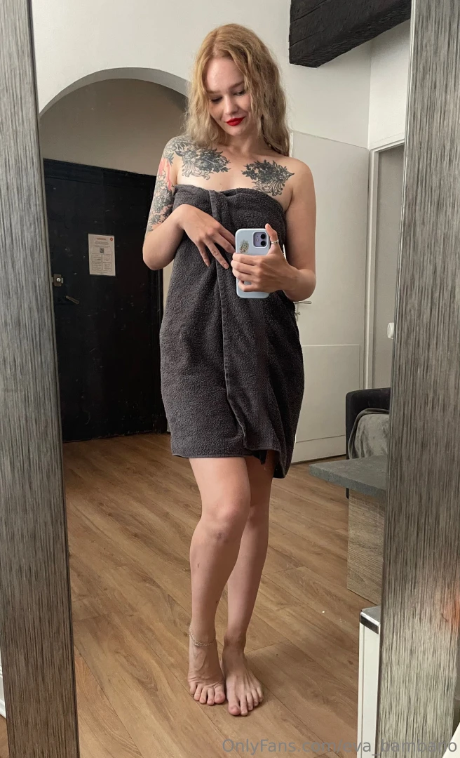 Mysterious and a bit daring - today i decided to play on the contrast 