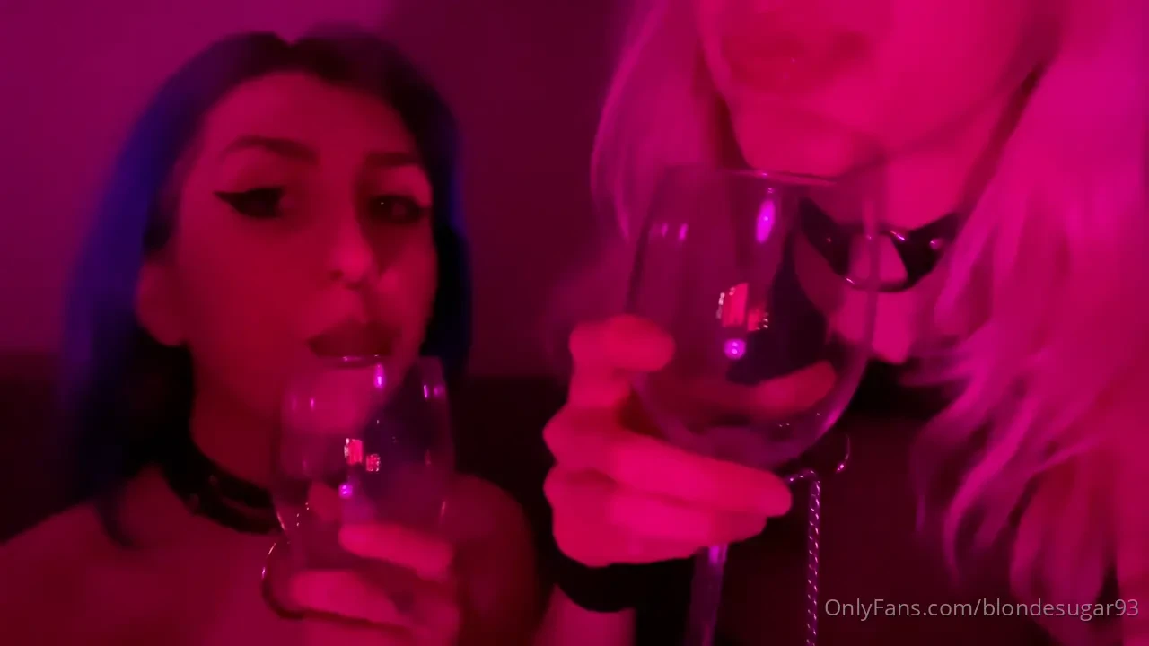 Me and mollidollimollidolli spitting 
