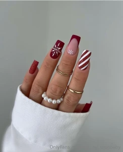 Hi babe i would love to do these nails would you consider