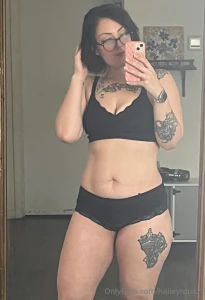 Check out my vip page for spicier content