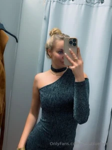 What a beautiful dress