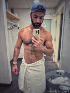 Your friendly neighbourhood horned up gym dad part 1