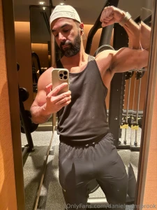 I ve been told i give good hugs