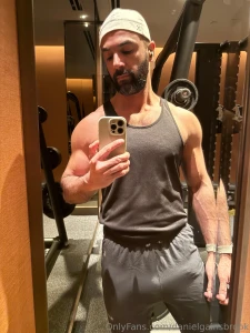 I ve been told i give good hugs part 1