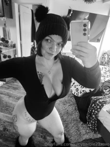 Shawty thicker than a snicker ladies and gents mmmm goodmorning sexy