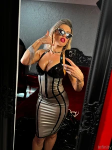 A dress to contain the shape of your dreams