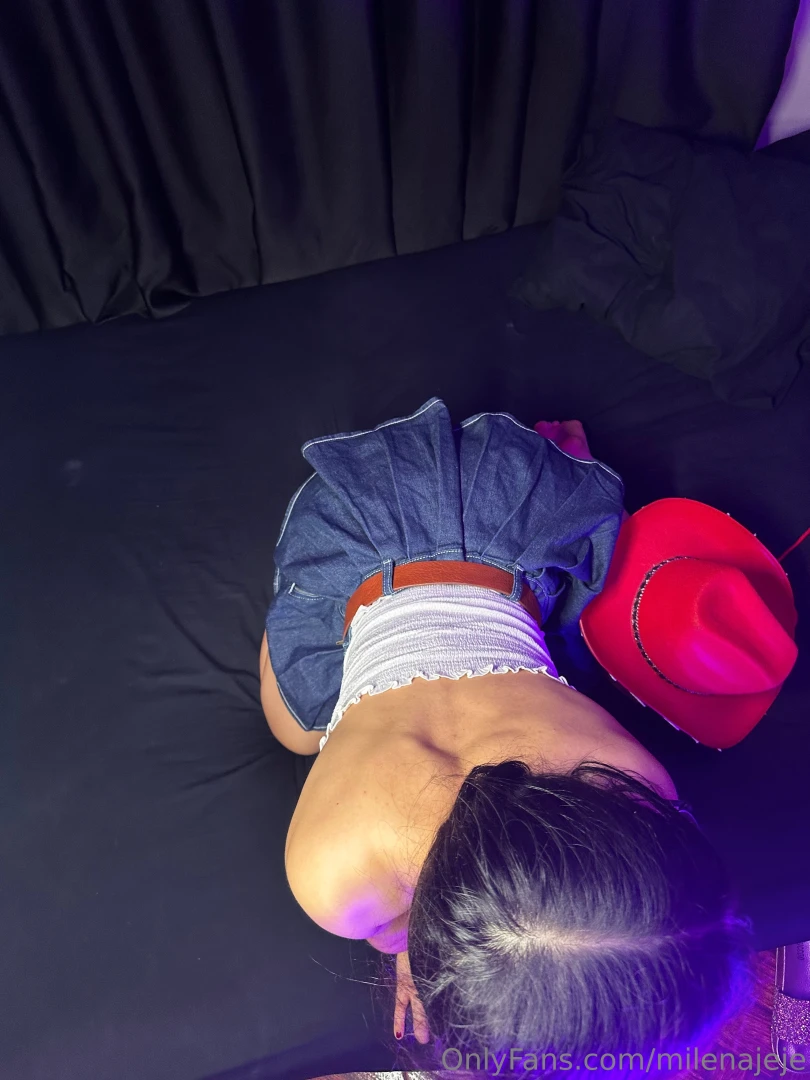 Mi pose favorita siendo vaquerita 