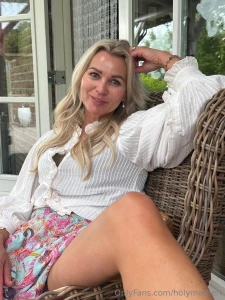 Hey how are you i m online now chillin miss me