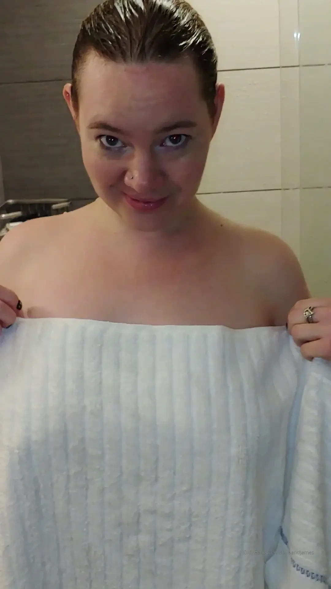 Cum get me the right kind of wet hehehe 