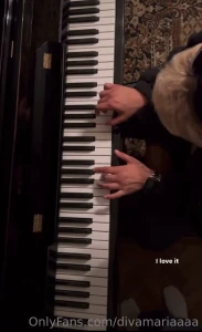 Do you know that i am very talented girl and it is not only one skill