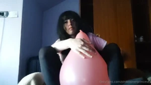 I play with myself and balloons a little heh