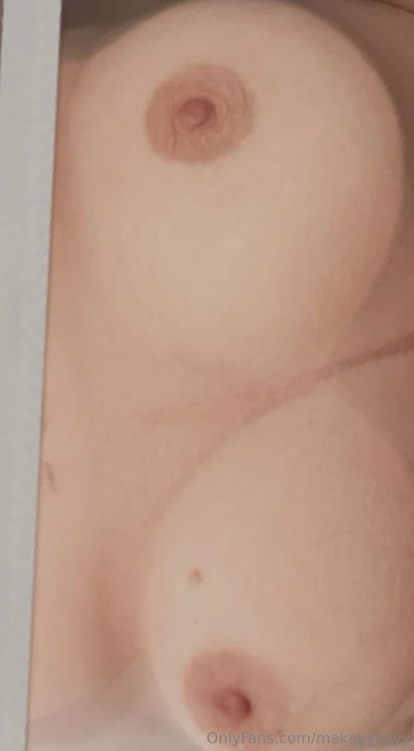 Titty tuesday good evening babes 