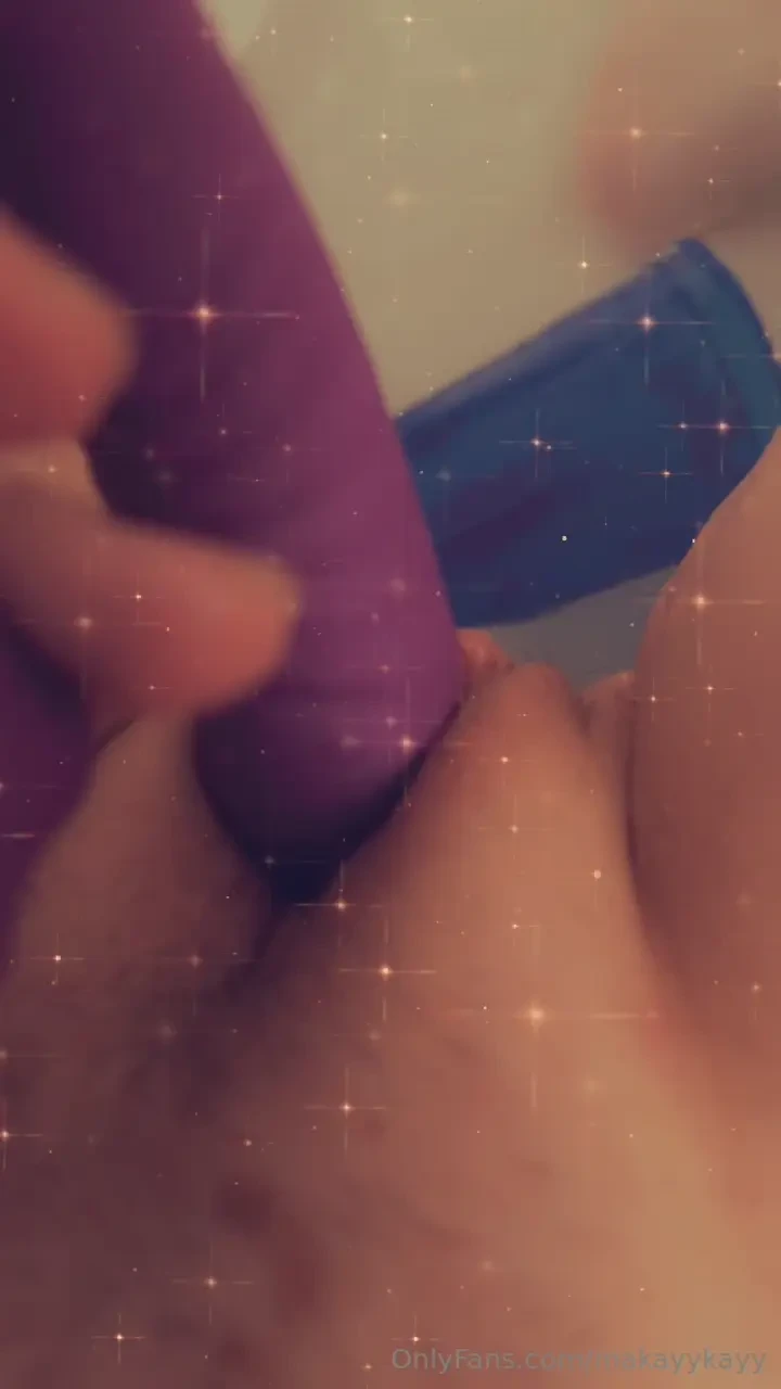 Found my favorite toy makes mommy cum so fast 