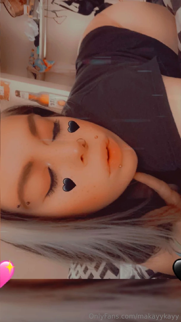 Just shut up and bend me over daddyy 