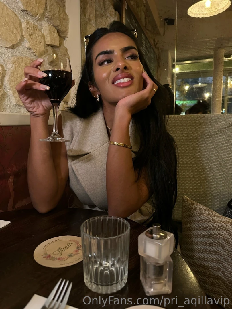 Pov first date message me your ideal first date i m curious 