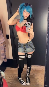 Bra try on after the arcade i stopped by victoria s secret to try on a